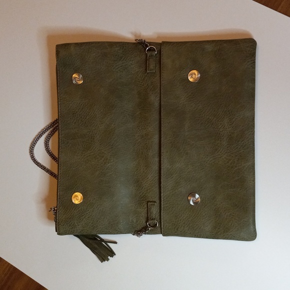 Green Clutch - Moda Luxe - NWOT - Picture 4 of 14